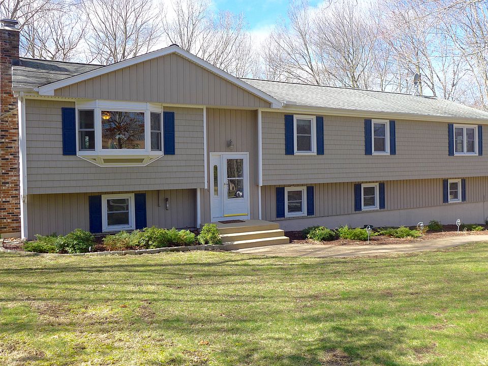 1st image of 37 Wahconah Dr