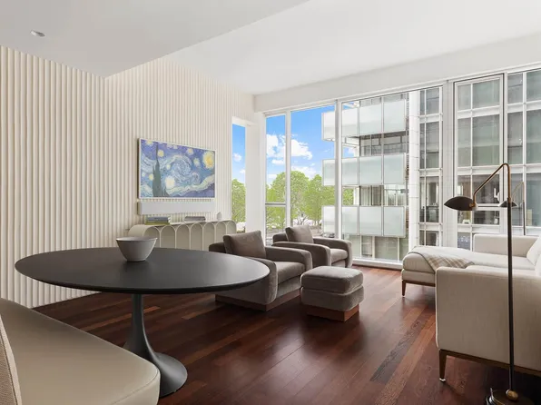 165 Charles Street APT6 image 1 of 18