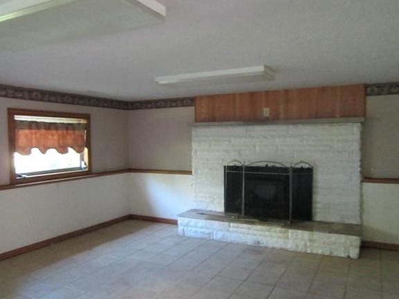 5th image of 525 S Meadow Ln