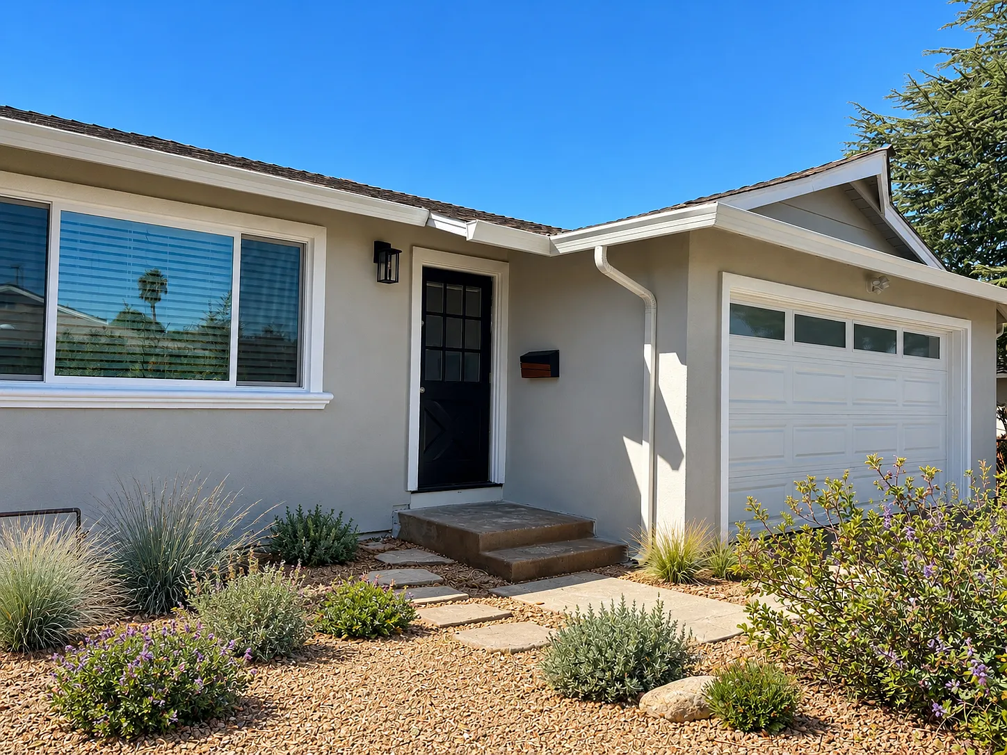 4 bed, 1242 sqft, $6,200 — Photo 1