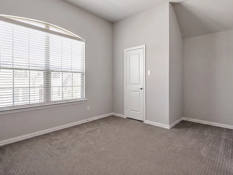 608 Artesian Dr — Photo 17