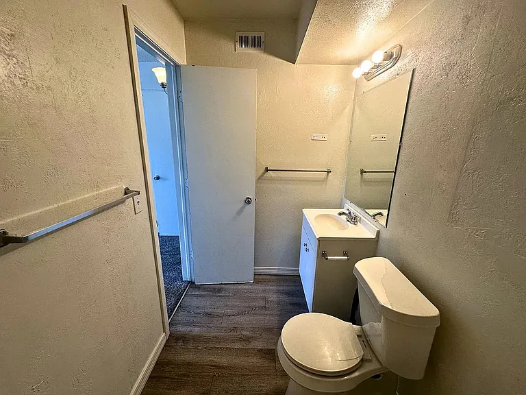 DW LAWTON — Photo 21
