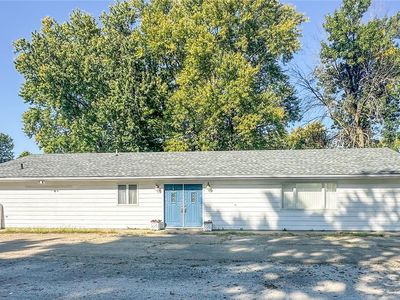 809 N 7th St, Pawnee, IL, 62558