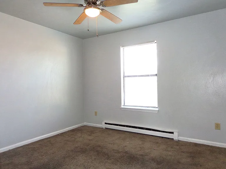 601 Rockingham St — Photo 15