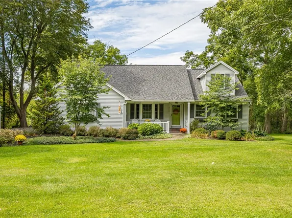 4729 Carter Rd, Fairport, NY 14450