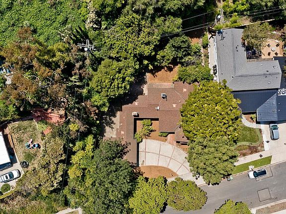 2nd image of 2671 Anchor Ave