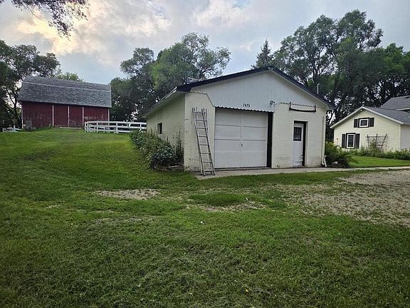 3rd image of 7973 Sandy Ridge ROAD