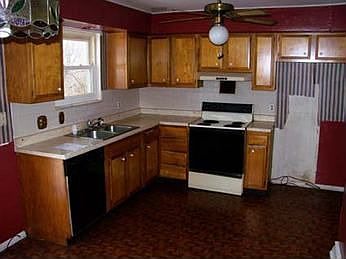 2nd image of 621 Rockford Dr