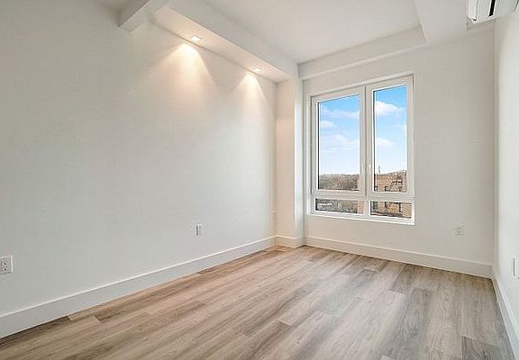5th image of 1634 Church Ave #3B