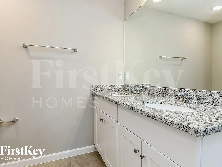 462 Earhart Dr — Photo 14