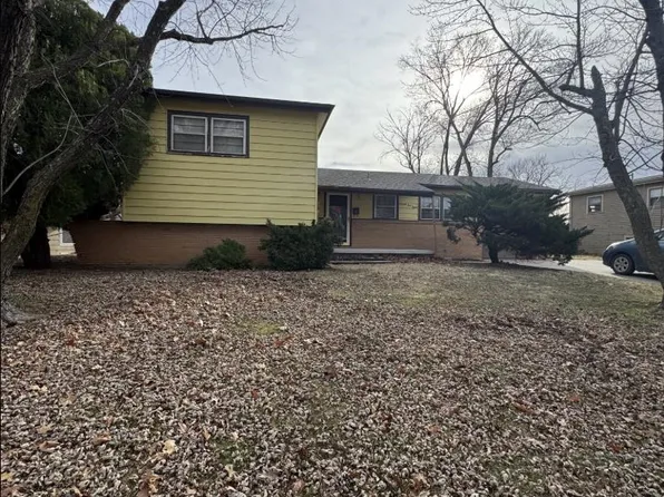 7515 W Warren St, Wichita, KS 67212