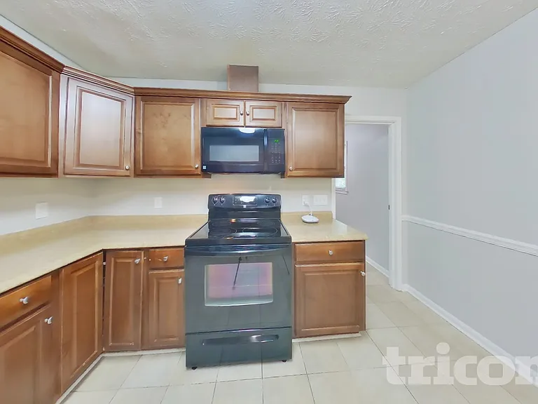 1731 Hidden Acres Dr SW — Photo 7