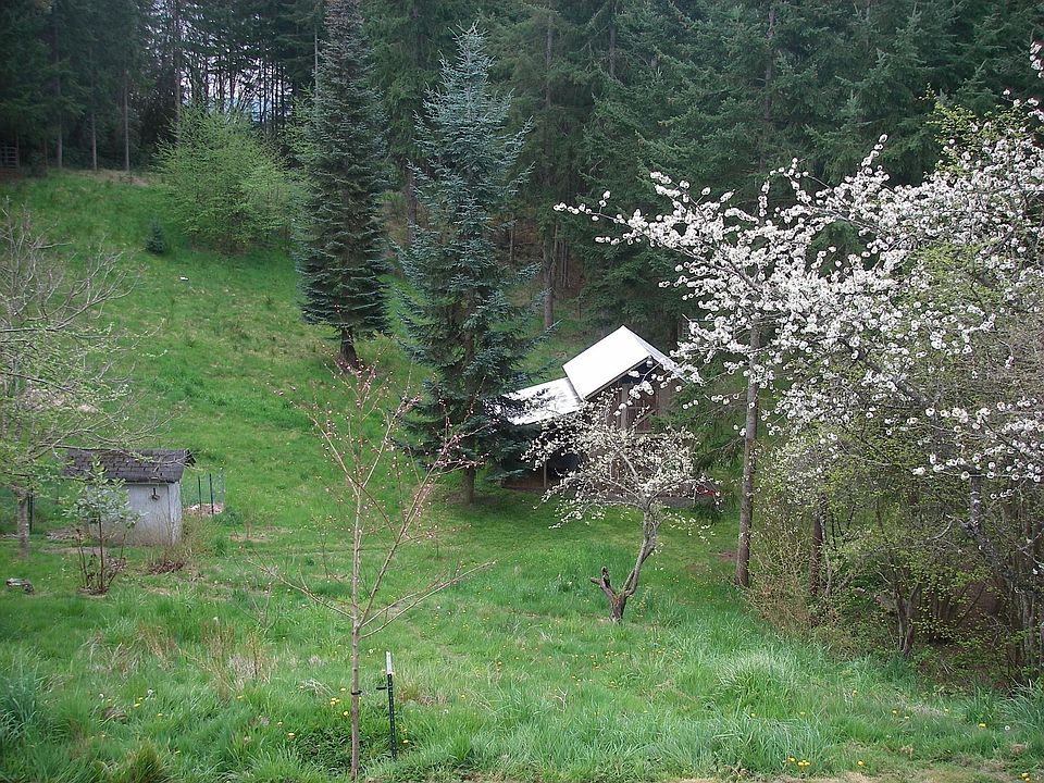 2nd image of 3013 NE 30th St
