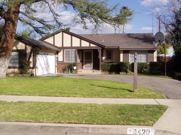 8420 Casaba Ave, Winnetka, CA 91306