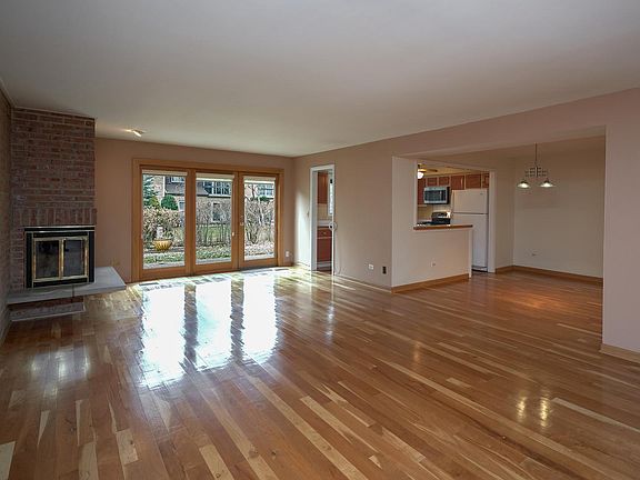 5th image of 1704 Wildberry Dr Unit D
