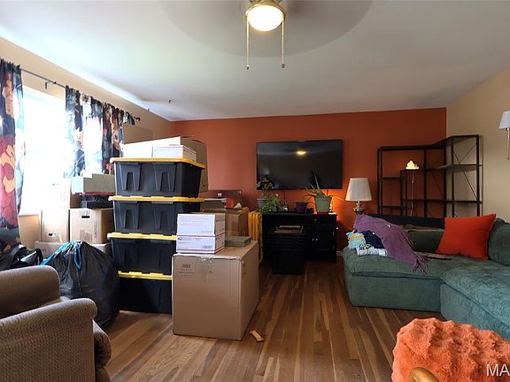 3rd image of 1370 Harkee Dr