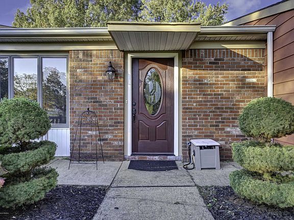5th image of 1079 Kilkormic St