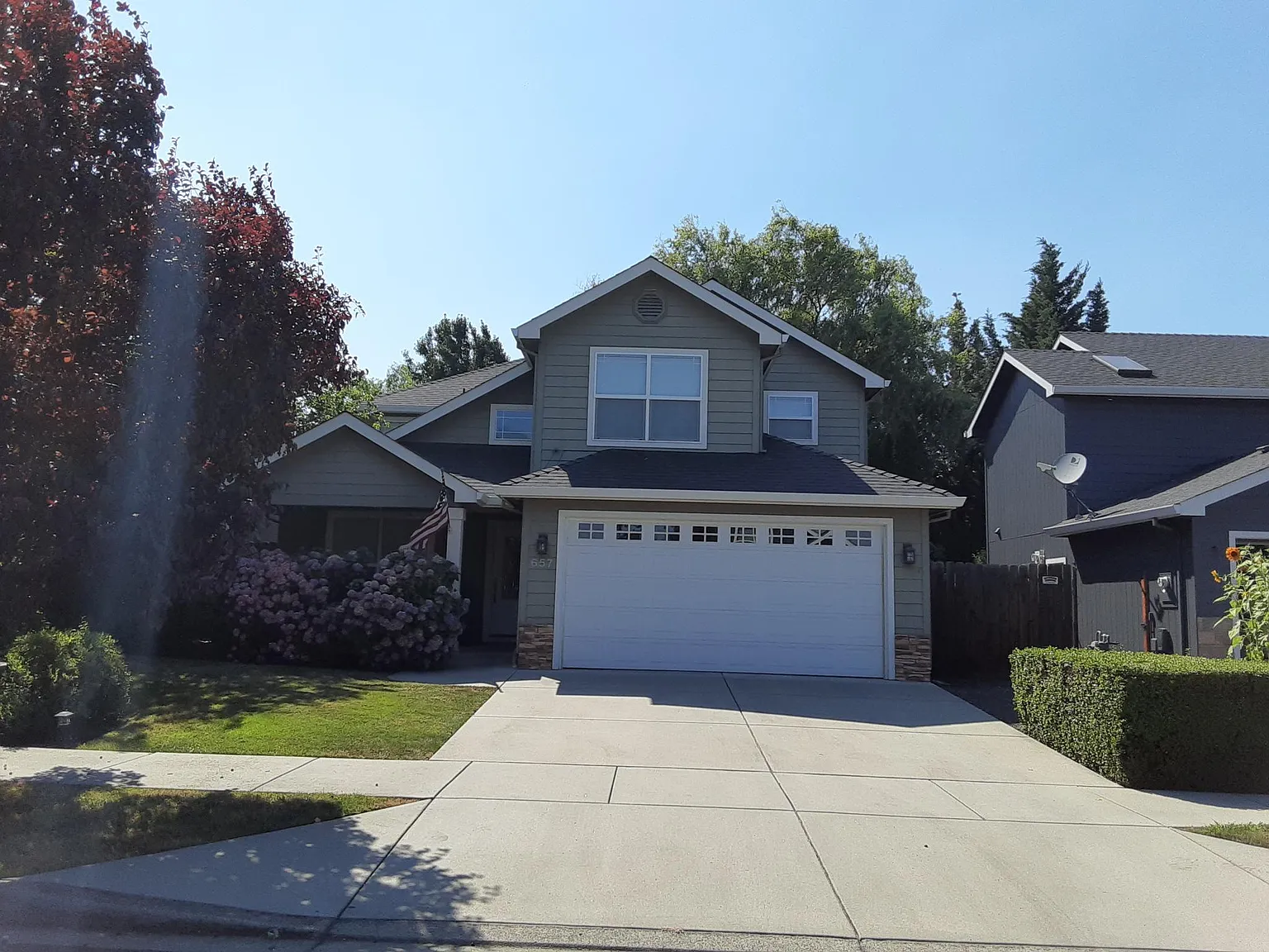 657 Spring Valley Dr — Photo 1