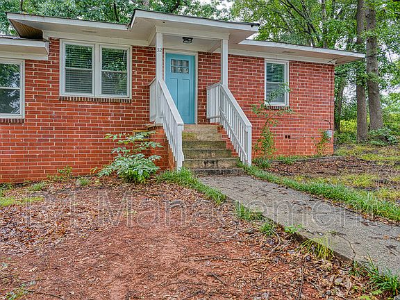 3rd image of 32 Bagwell Cir #A