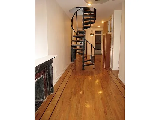 Rented by ZealEstate Group Inc | media 5