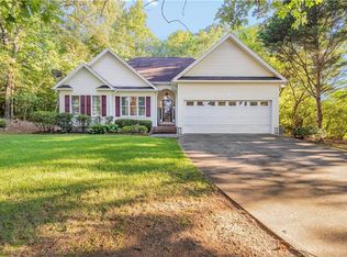 137 Hunters Trl SE, Calhoun, GA 30701