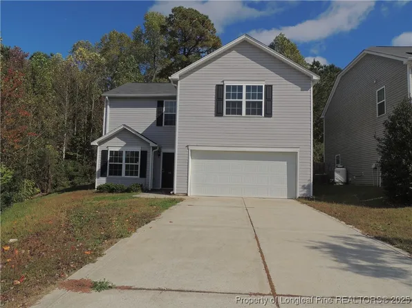 46 Hallow Oak St, Spring Lake, NC 28390
