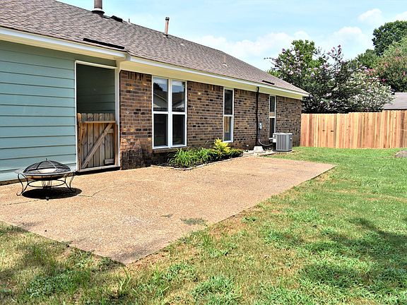2nd image of 3345 Fairmeadow Dr