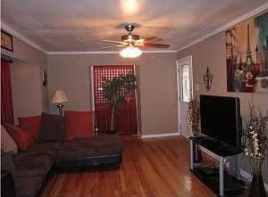 3rd image of 654 Lansdown Dr