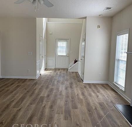 4th image of 2819 Priestcliff Dr SE