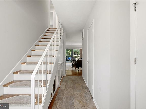 5th image of 4961 Oriskany Dr