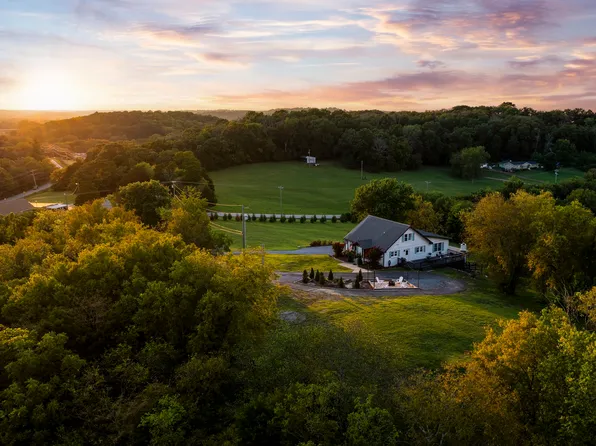 2700 Clayton Arnold Rd, Thompsons Station, TN 37179