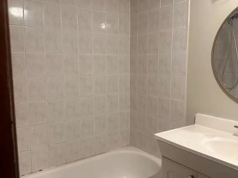 2214 California St NE — Photo 15