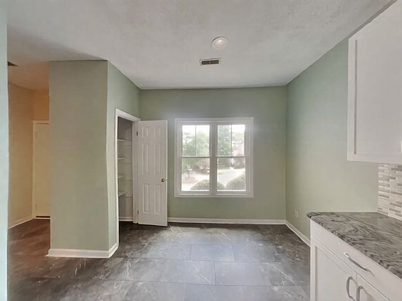 5th image of 6000 Winterpointe Ln APT 202