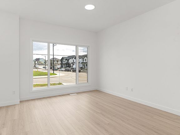 4th image of 1003 Aster Blvd NW