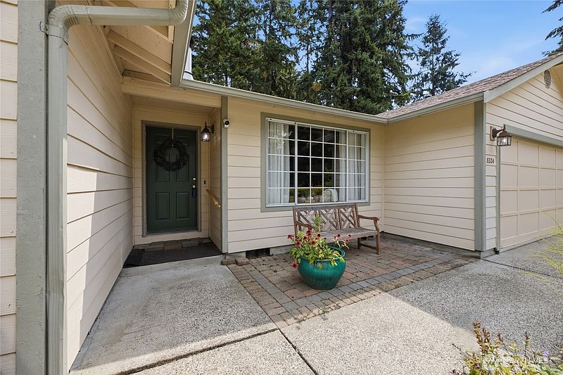 2nd image of 8324 Lake Forest Drive SE