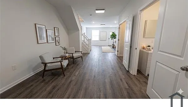 4 bed, $2,225 — Photo 4