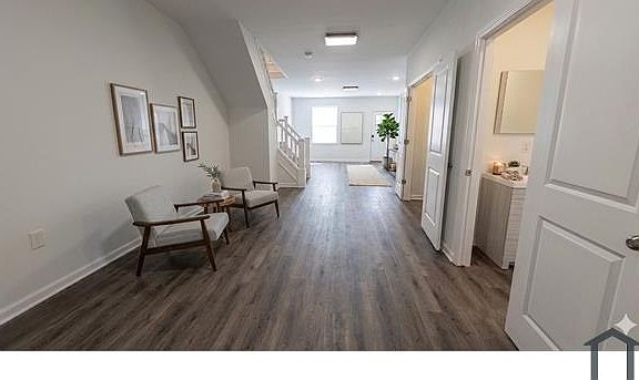 4th image of 1641 S 53rd St