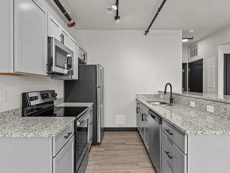 Station House | Near The Loop — Photo 121