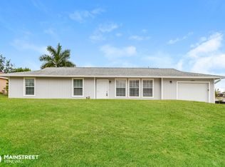 2203 NE 15th Ter, Cape Coral, FL 33909