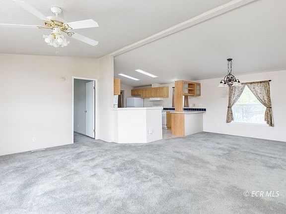2nd image of 530 S Shoshone Ave