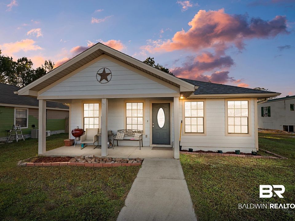 1st image of 2001 Maria Ln