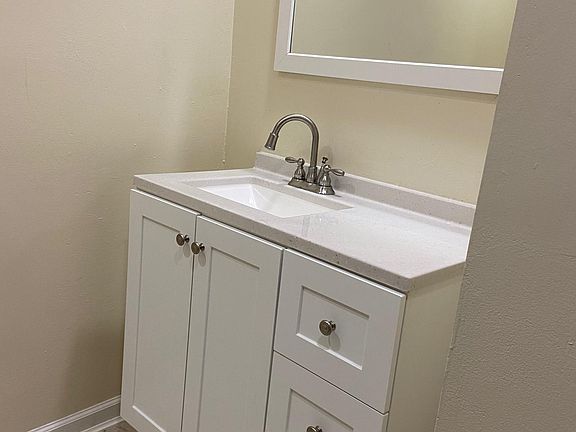 5th image of 3716 S Jefferson Ave #2N