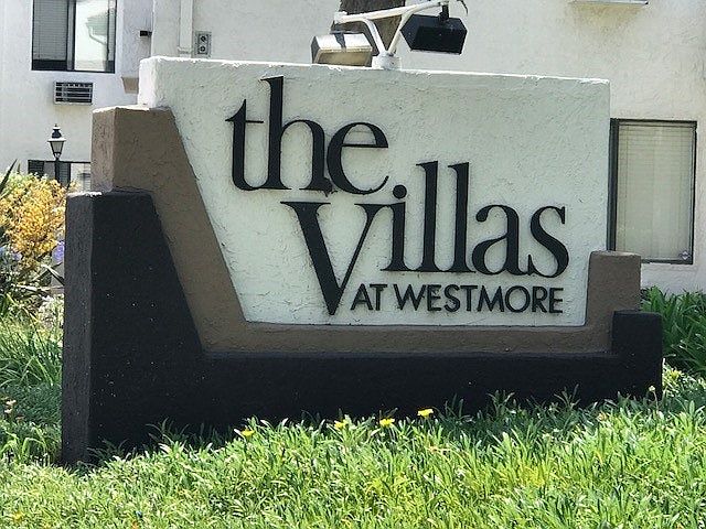 Lovely condominium complex close to all MiraMesa has to offe