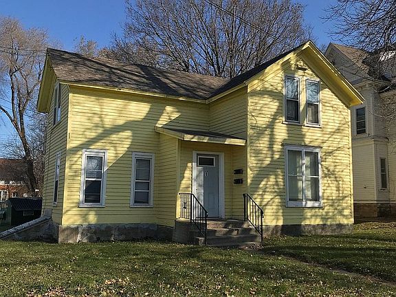 3rd image of 318 E Walnut St #1