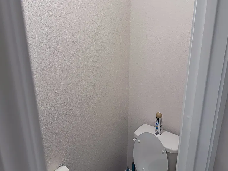 151 Lbj Ln — Photo 21