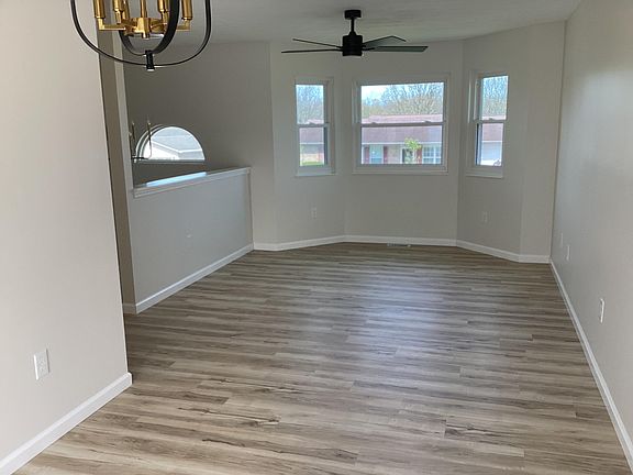 5th image of 275 Barley Cir
