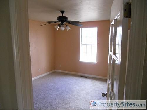 3rd image of 572 Matthew Ct