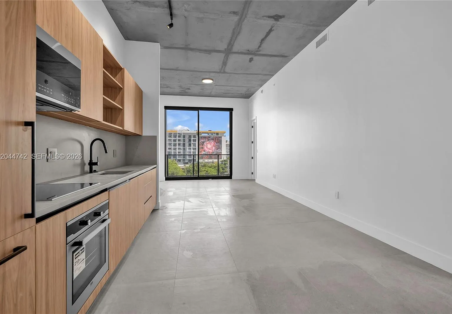 9127 — Photo 2