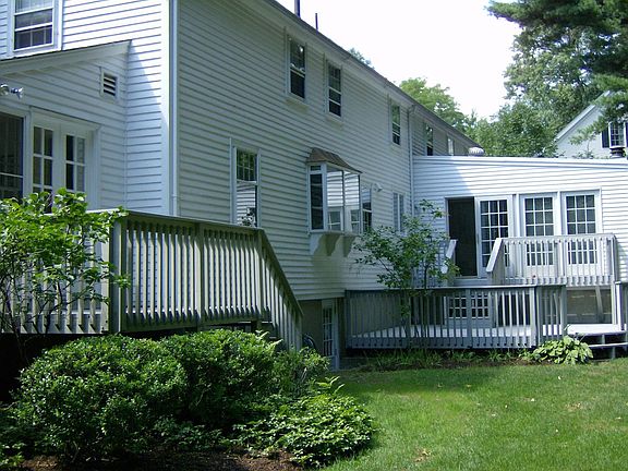 2 decks, private yard