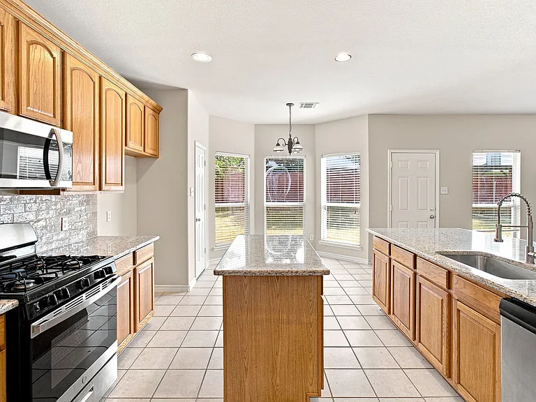 8009 Riverwalk Trl — Photo 28